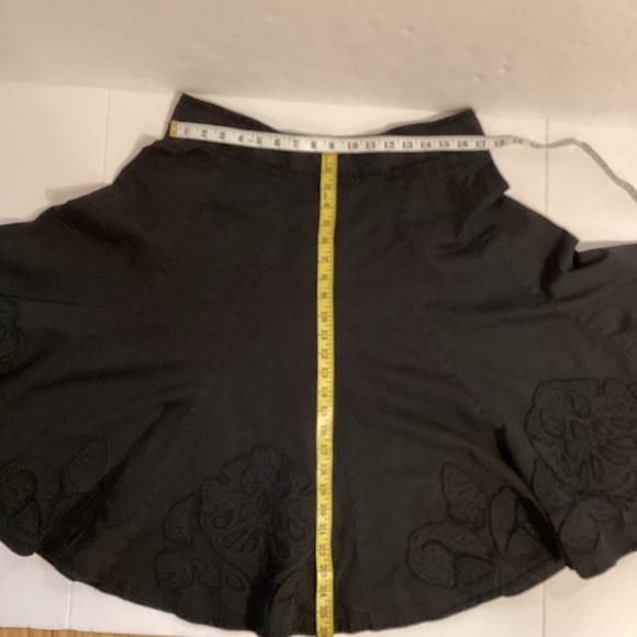 Embroidered heavy cotton black circle skirt by dream design. Lg. - Picture 5 of 8